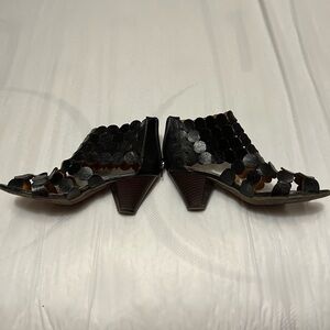 New York VIP sandals black size 9